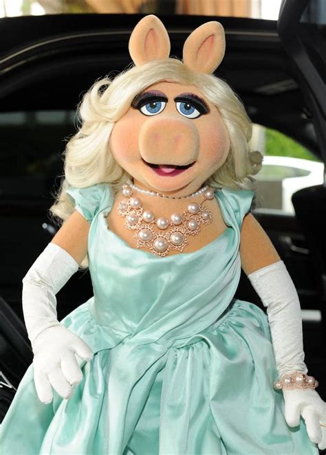 Miss Piggy red carpet looks